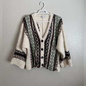 Zara women’s chunky knit oversized jacquard cardigan size large